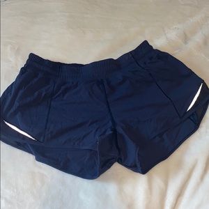 Lululemon Hotty Hot Short ll 2.5”